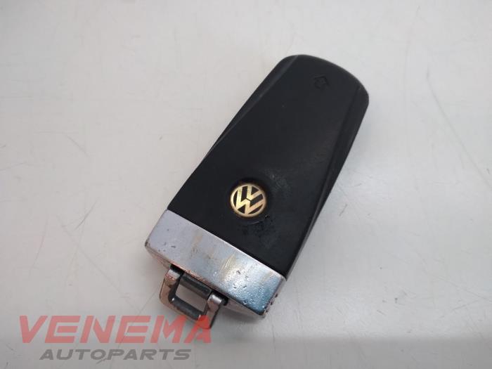 Cerradura de contacto y llave de un Volkswagen Passat Variant (365) 2.0 TDI 16V 140 2011