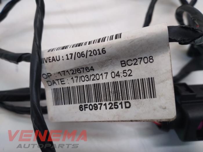 Mazo de cables PDC de un Seat Ibiza V (KJB) 1.0 TSI 12V 2018