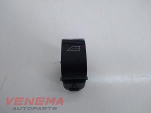 Used Electric window switch Ford C-Max (DXA) 1.6 SCTi 16V Price € 9,99 Margin scheme offered by Venema Autoparts