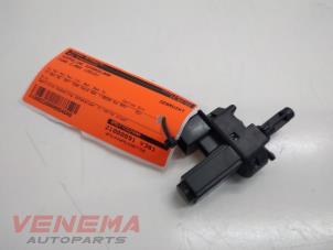 Used Clutch switch Ford C-Max (DXA) 1.6 SCTi 16V Price € 9,99 Margin scheme offered by Venema Autoparts