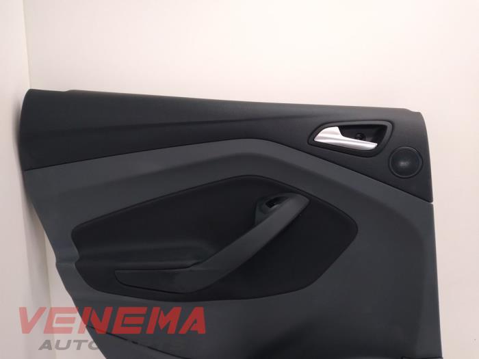 Tapicerka drzwi lewych tylnych wersja 4-drzwiowa z Ford C-Max (DXA) 1.6 SCTi 16V 2013