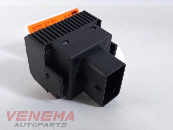 AIH headlight switch from a Volkswagen Polo V (6R) 1.2 TSI 2012