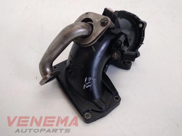 Intake manifold from a Mercedes-Benz Sprinter 3,5t (906.73) 316 CDI 16V 2011