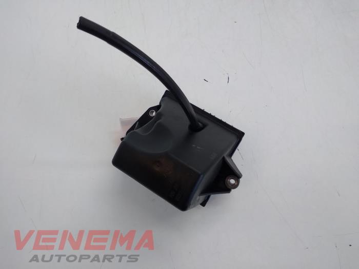 Expansion vessel from a Mercedes-Benz Sprinter 3,5t (906.73) 316 CDI 16V 2011