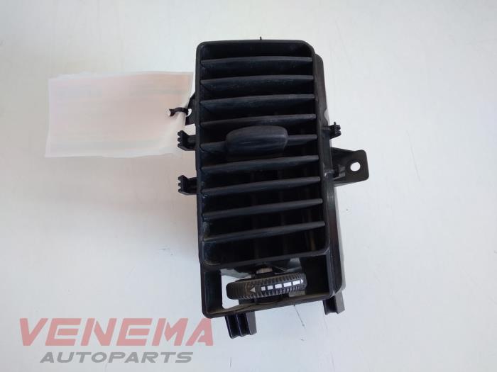 Dashboard vent from a Mercedes-Benz Sprinter 3,5t (906.73) 316 CDI 16V 2011