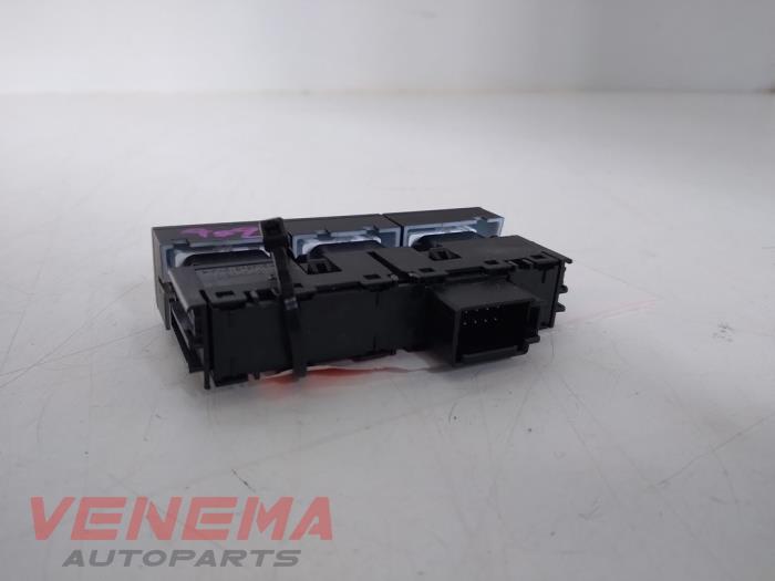 PDC switch from a Seat Leon (5FB) 1.4 TSI 16V 2016