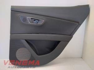 Usagé Revêtement portière 4portes arrière droite Seat Leon (5FB) 1.4 TSI 16V Prix € 49,99 Règlement à la marge proposé par Venema Autoparts