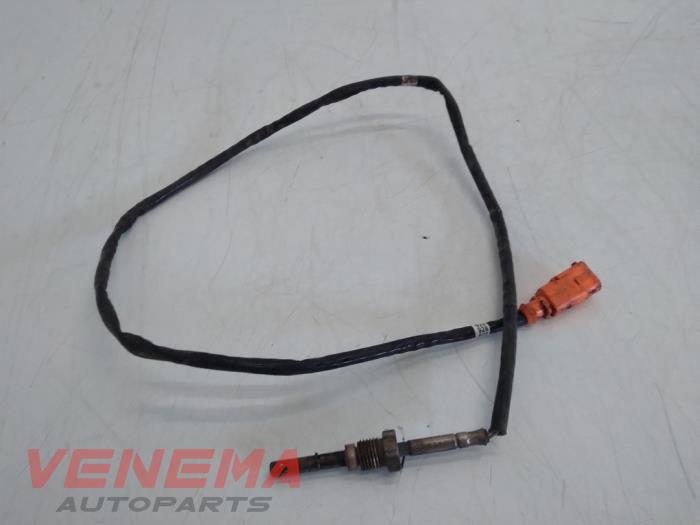 Usagé Sensor température d’échappement Volkswagen Caddy III (2KA,2KH,2CA,2CH) 1.6 TDI 16V Prix € 39,99 Règlement à la marge proposé par Venema Autoparts