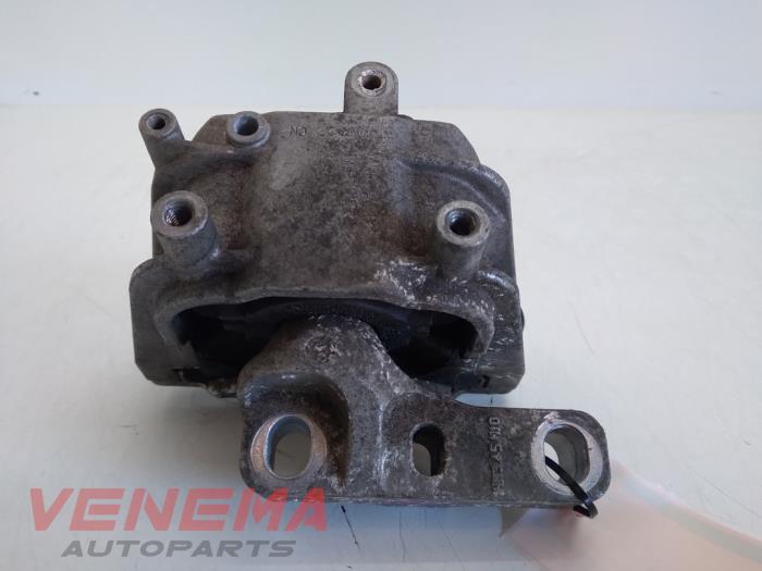 Engine mount Volkswagen Caddy III 1.6 TDI 16V - 1K0199262CN CAY