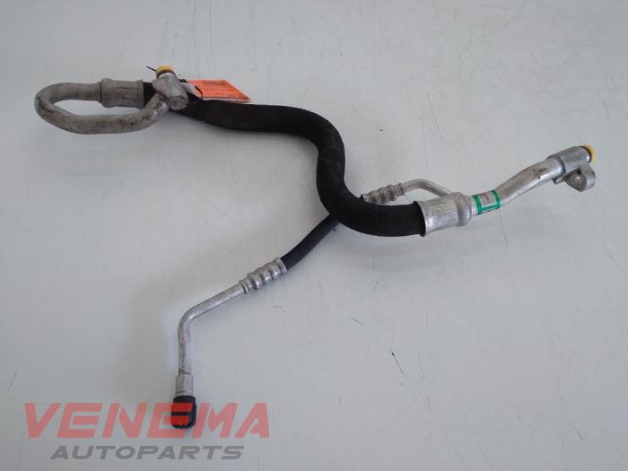 Air conditioning line from a BMW 1 serie (E81) 116i 1.6 16V 2009