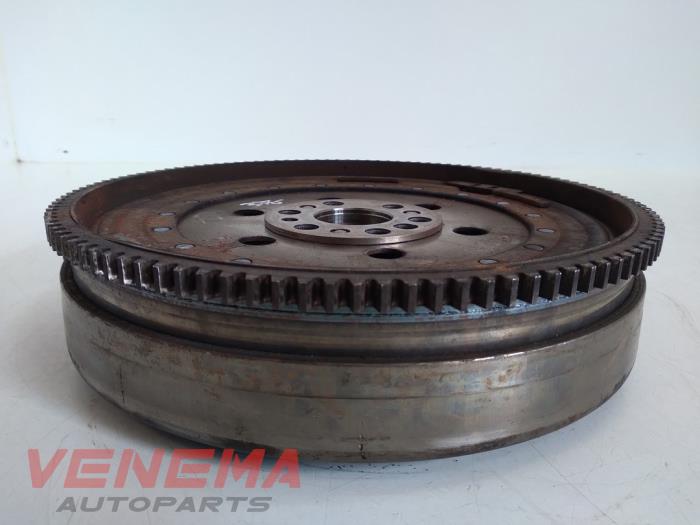 Dual mass flywheel from a BMW 1 serie (E81) 116i 1.6 16V 2009