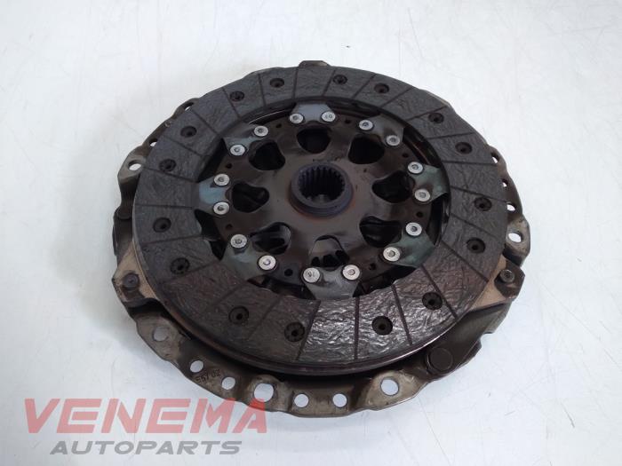 Clutch kit (complete) from a BMW 1 serie (E81) 116i 1.6 16V 2009