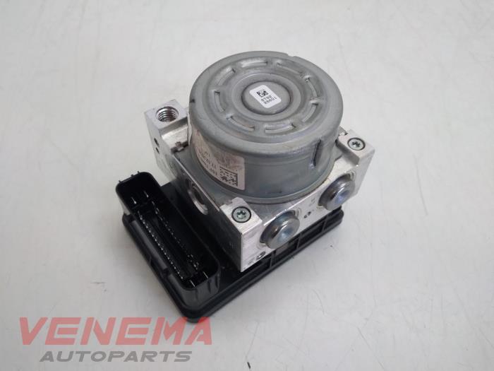 Used ABS pump Ford Fiesta 7 1.0 EcoBoost 12V Price € 259,99 Margin scheme offered by Venema Autoparts