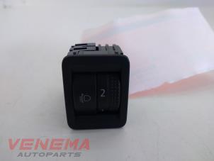 Used AIH headlight switch Volkswagen Polo VI (AW1) 1.0 12V BlueMotion Technology Price € 9,99 Margin scheme offered by Venema Autoparts