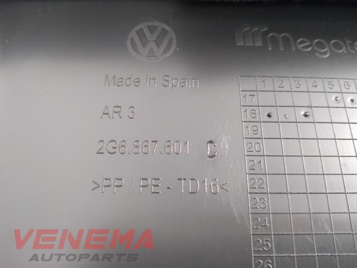 Tapicerka tylnej klapy z Volkswagen Polo VI (AW1) 1.0 12V BlueMotion Technology 2019