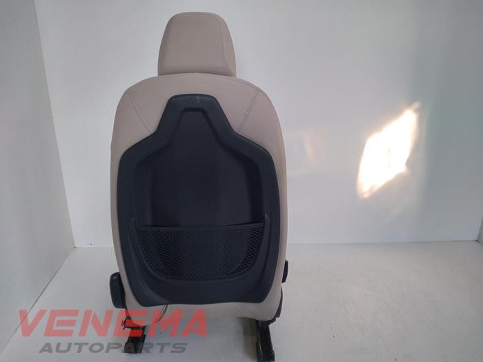 Fotel lewy z BMW X1 (F48) sDrive 18d 2.0 16V 2020