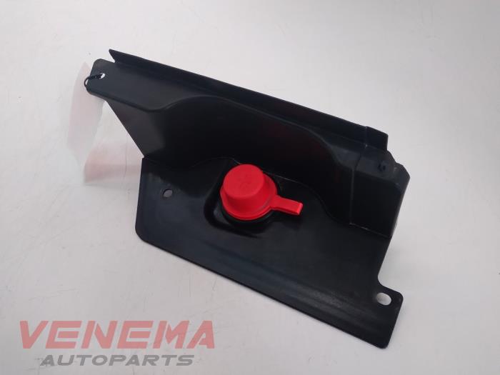 Begagnade Batterilock BMW X1 (F48) sDrive 18d 2.0 16V Pris € 14,99 Marginaltabell erbjuds av Venema Autoparts