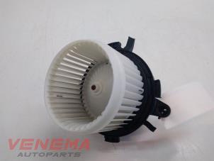 Used Heating and ventilation fan motor Peugeot 5008 II (M4/MC/MJ/MR) 1.2 12V e-THP PureTech 130 Price € 89,99 Margin scheme offered by Venema Autoparts