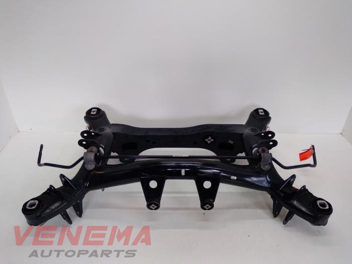 Usados Subchasis BMW 1 serie (F20) 116i 1.6 16V Precio € 39,99 Norma de margen ofrecido por Venema Autoparts
