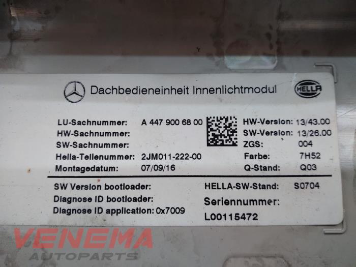 Oswietlenie wewnetrzne przód z Mercedes-Benz Vito (447.6) 1.6 111 CDI 16V 2017
