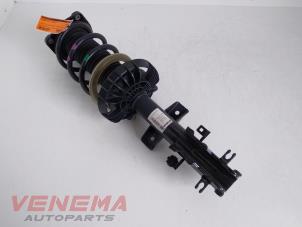 Used Front shock absorber rod, right Mercedes Vito (447.6) 1.6 111 CDI 16V Price € 169,99 Margin scheme offered by Venema Autoparts