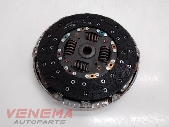 Usagé Kit embrayage (complet) Ford Transit 2.2 TDCi 16V Prix € 99,99 Règlement à la marge proposé par Venema Autoparts