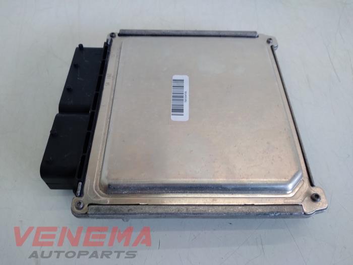 Engine management computer Volkswagen Golf VII Variant 1.6 TDI 4Motion
