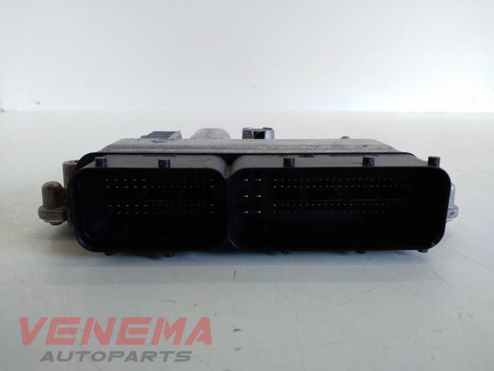 Engine management computer Volkswagen Golf VII Variant 1.6 TDI 4Motion