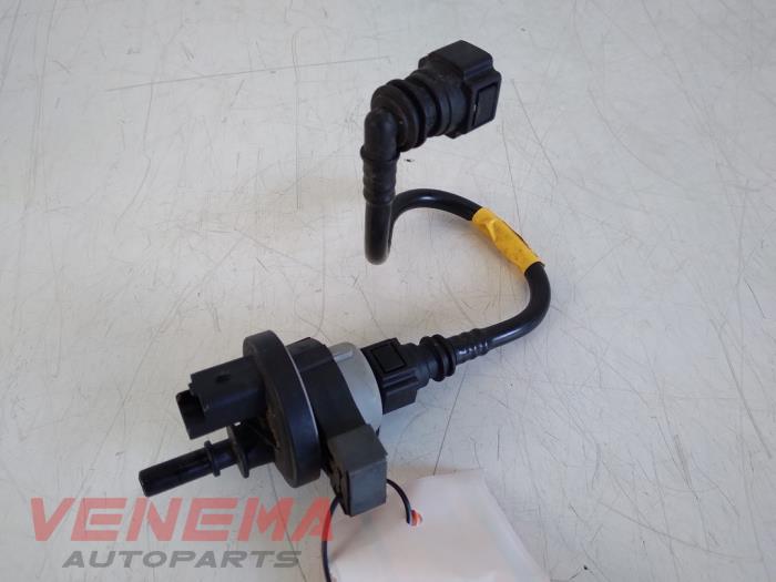 Vacuum relay Renault Kadjar 1.3 TCE 160 FAP 16V - 269516045 VALEO