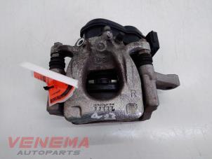 Used Rear brake calliper, right Renault Kadjar (RFEH) 1.3 TCE 140 FAP 16V Price € 179,99 Margin scheme offered by Venema Autoparts