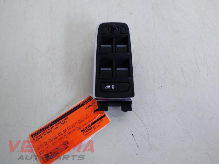 Usados Interruptor de ventanilla eléctrica Jaguar F-Pace 3.0 D 24V AWD Precio € 59,99 Norma de margen ofrecido por Venema Autoparts
