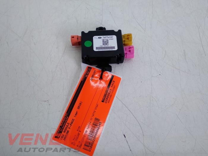 Usados Módulo USB Jaguar F-Pace 3.0 D 24V AWD Precio € 24,99 Norma de margen ofrecido por Venema Autoparts