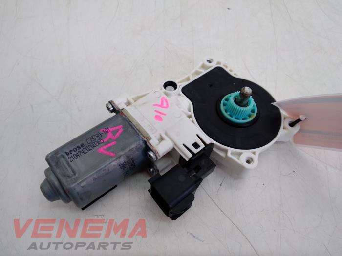 Usados Motor de ventanilla de puerta Jaguar F-Pace 3.0 D 24V AWD Precio € 39,99 Norma de margen ofrecido por Venema Autoparts