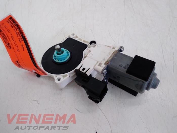 Usados Motor de ventanilla de puerta Jaguar F-Pace 3.0 D 24V AWD Precio € 39,99 Norma de margen ofrecido por Venema Autoparts