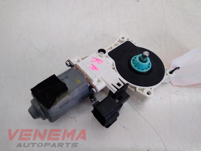 Usados Motor de ventanilla de puerta Jaguar F-Pace 3.0 D 24V AWD Precio € 39,99 Norma de margen ofrecido por Venema Autoparts