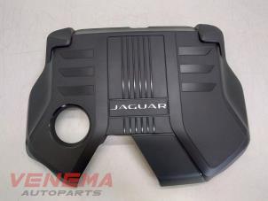 Usados Cobertor motor Jaguar F-Pace 3.0 D 24V AWD Precio € 94,99 Norma de margen ofrecido por Venema Autoparts