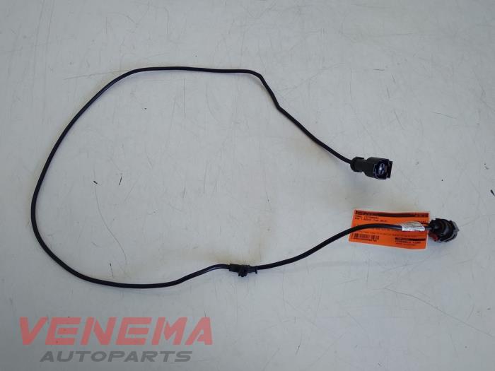 Używane Kabel (rózne) BMW 1 serie (F20) 116i 1.5 12V Cena € 11,99 Procedura marży oferowane przez Venema Autoparts