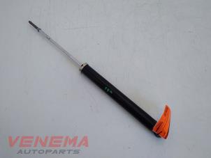 Gebrauchte Stoßdämpfer links hinten Toyota Aygo (B10) 1.0 12V VVT-i Preis € 9,99 Margenregelung angeboten von Venema Autoparts