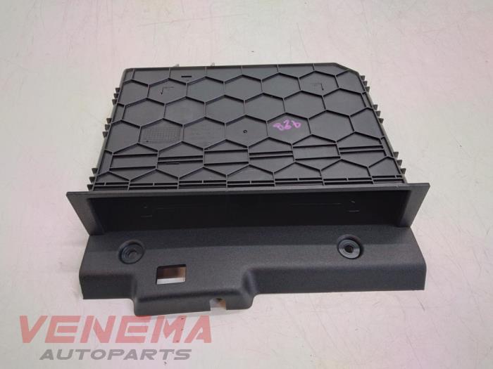 Usagé Divers Ford Fiesta 7 1.0 EcoBoost 12V Prix € 14,99 Règlement à la marge proposé par Venema Autoparts