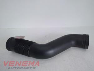 Used Air intake hose Mercedes ML II (164/4JG) 3.5 350 4-Matic V6 24V Price € 9,99 Margin scheme offered by Venema Autoparts