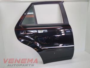 Używane Drzwi prawe tylne wersja 4-drzwiowa Mercedes ML II (164/4JG) 3.5 350 4-Matic V6 24V Cena € 249,99 Procedura marży oferowane przez Venema Autoparts
