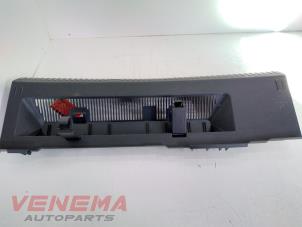 Used Luggage compartment trim Volkswagen Polo V (6R) 1.2 12V BlueMotion Technology Price € 19,99 Margin scheme offered by Venema Autoparts