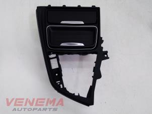 Used Cup holder BMW 4 serie Gran Coupe (F36) 420i 2.0 Turbo 16V Price € 48,99 Margin scheme offered by Venema Autoparts