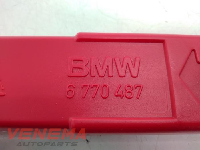 Triángulo de seguridad de un BMW 4 serie Gran Coupe (F36) 420i 2.0 Turbo 16V 2015