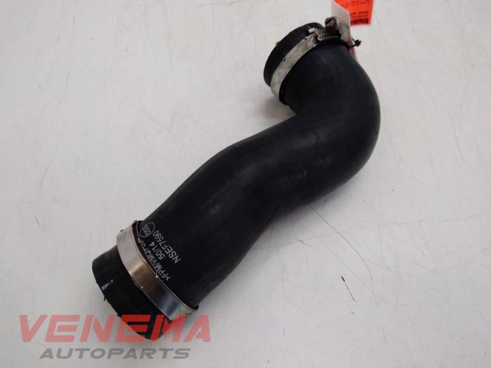 Gebrauchte Intercooler Schlauch Skoda Superb Combi (3TAC/TAF) 1.6 TDI Preis € 14,99 Margenregelung angeboten von Venema Autoparts