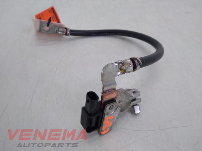 Battery sensor from a BMW 1 serie (F20) 120d TwinPower Turbo 2.0 16V 2017