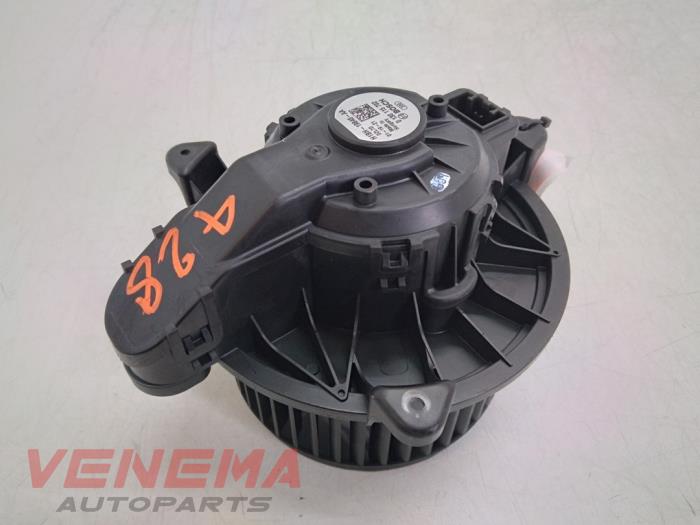 Heating and ventilation fan motor from a Ford Fiesta 7 1.0 EcoBoost 12V 2019