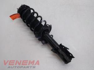 Used Front shock absorber rod, right Ford Fiesta 7 1.0 EcoBoost 12V Price € 69,99 Margin scheme offered by Venema Autoparts