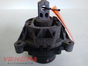 Used Engine mount BMW 4 serie Gran Coupe (F36) 430d 3.0 24V Price € 19,99 Margin scheme offered by Venema Autoparts