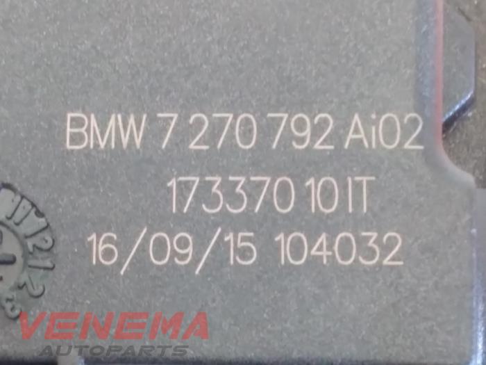 Motor de bloqueo de la tapa del depósito de combustible de un BMW 4 serie Gran Coupe (F36) 430d 3.0 24V 2016
